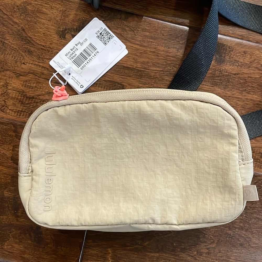 Lululemon Mini Belt Bag